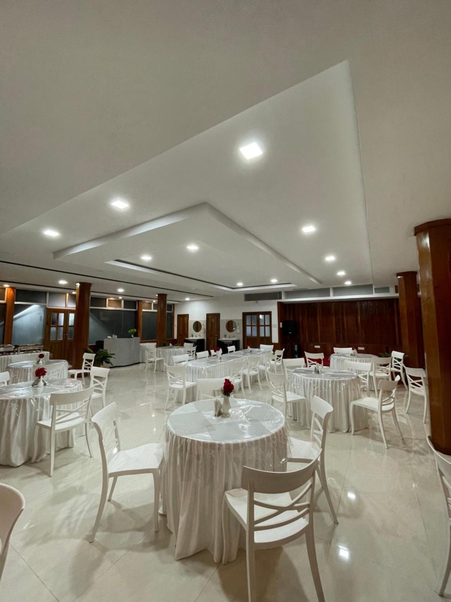 2K Hotel Kohima Exterior photo